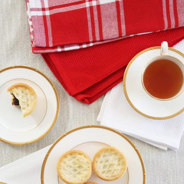 Festive Checks Tea Towel 50x70cm Red/White - Image 3