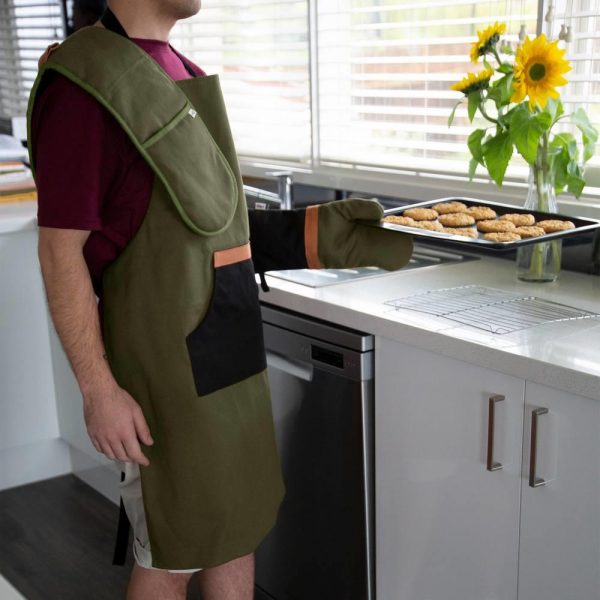 Selby Apron 83x68cm Olive & Black - Image 5