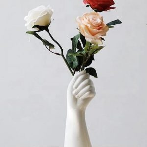 hand_vase